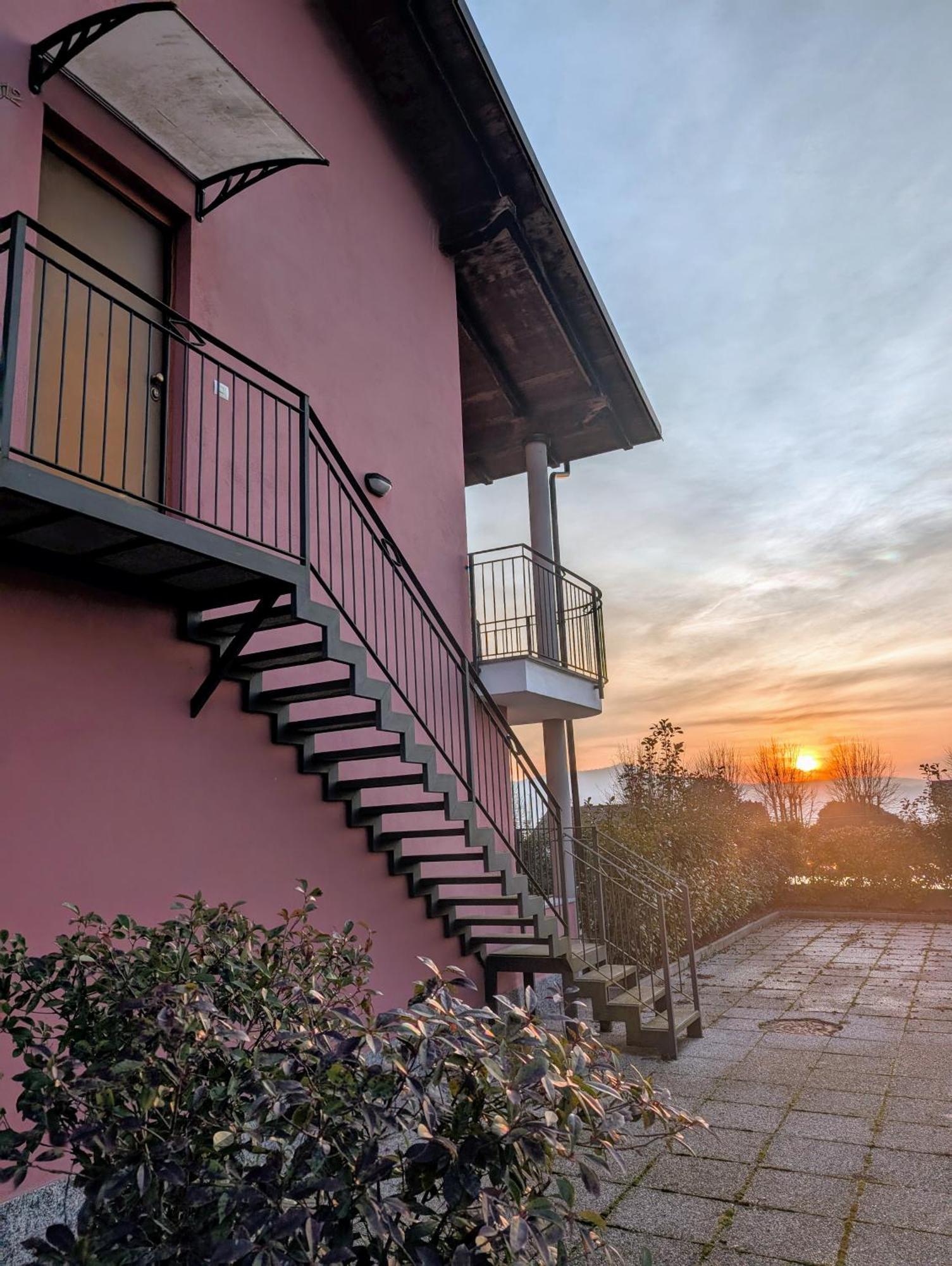 Slowliday Viverone Exterior photo